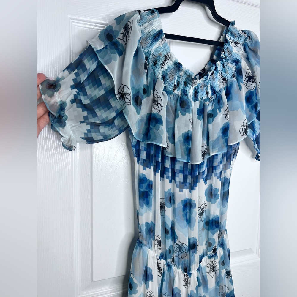 Atina Cristina XS NWT Flower Dress